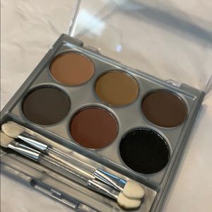Smoke eye shadow set